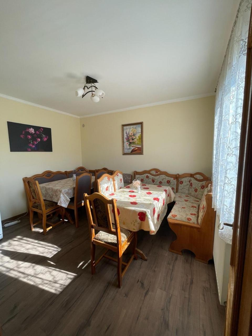 Квітковий Двір Golubinoye Exterior photo